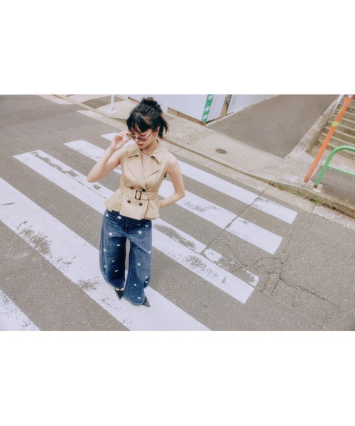 LILY BROWN(リリーブラウン)の「ランダムヘムペプラムジレ(その他アウター・レディース・イエロー/ベージュ/マルチ・F)」の6枚目の写真