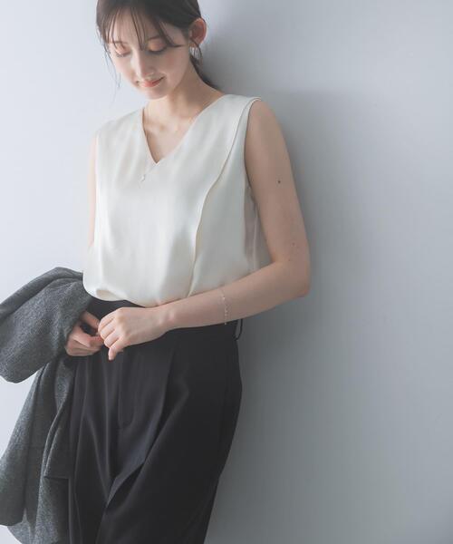 URBAN RESEARCH ROSSO WOMEN(アーバンリサーチ ロッソ)の「2WAYネックサテンブラウス(シャツ/ブラウス・レディース・オフホワイト/ブラック・FREE)」の3枚目の写真