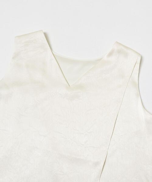 URBAN RESEARCH ROSSO WOMEN(アーバンリサーチ ロッソ)の「2WAYネックサテンブラウス(シャツ/ブラウス・レディース・オフホワイト/ブラック・FREE)」の12枚目の写真