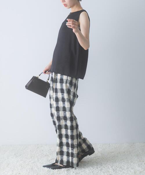 URBAN RESEARCH ROSSO WOMEN(アーバンリサーチ ロッソ)の「2WAYネックサテンブラウス(シャツ/ブラウス・レディース・オフホワイト/ブラック・FREE)」の16枚目の写真