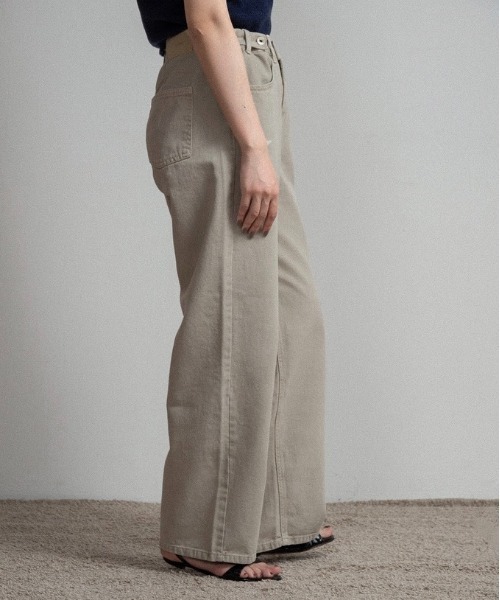 lawgy(ラウジー)の「tuck button accent color pants / タックボタンアクセントカラーパンツ(デニムパンツ・レディース・アイボリー/ピンク/ライトブルー・FREE)」の10枚目の写真