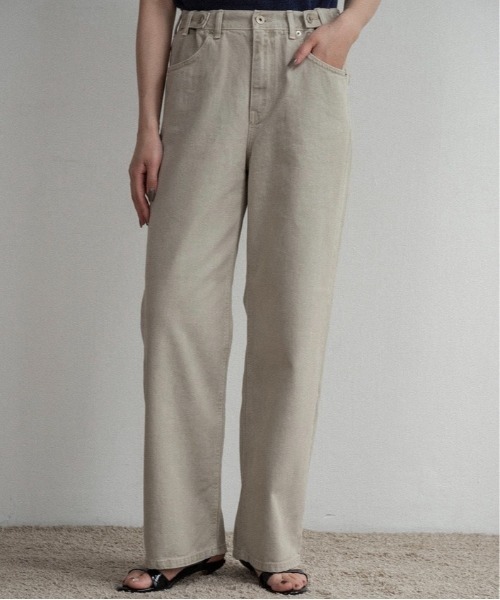 lawgy(ラウジー)の「tuck button accent color pants / タックボタンアクセントカラーパンツ(デニムパンツ・レディース・アイボリー/ピンク/ライトブルー・FREE)」の8枚目の写真