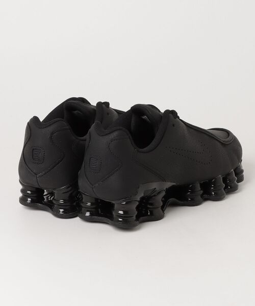 BEAMS(ビームス)の「NK ShoxTL SE BB(スニーカー・メンズ・ブラック・26.0cm/26.5cm/27.0cm/27.5cm/28.0cm/28.5cm/29.0cm)」の2枚目の写真
