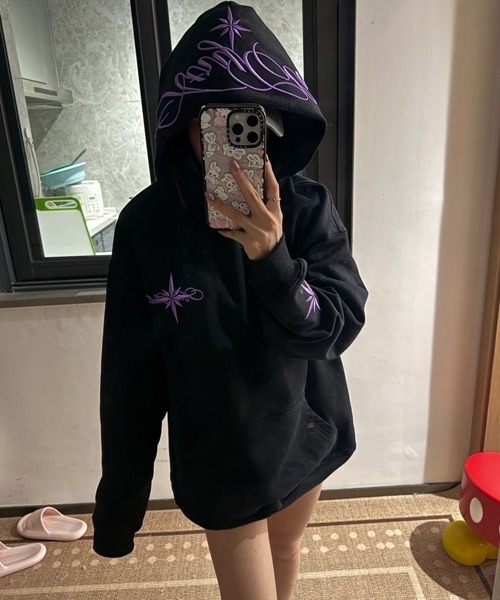 Ressaca(レサーカ)の「オーバーサイズ刺繍スウェットパーカー(パーカー・メンズ・ブラック/ホワイト/パープル/チャコール・L/M)」の13枚目の写真