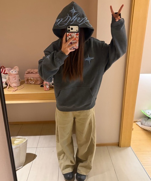 Ressaca(レサーカ)の「オーバーサイズ刺繍スウェットパーカー(パーカー・メンズ・ブラック/ホワイト/パープル/チャコール・L/M)」の20枚目の写真