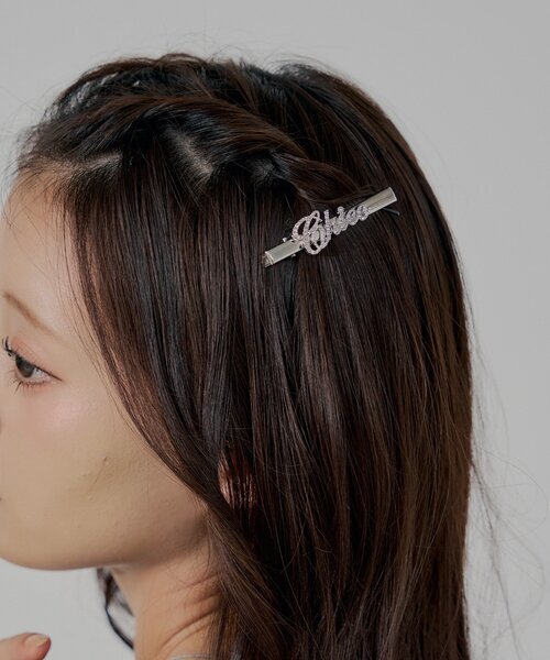 Chico(チコ)の「ビジューロゴヘアピン2点セット(その他ヘアアクセサリー・レディース・シルバー/ゴールド・FREE)」の3枚目の写真