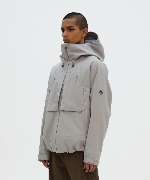 DESCENTE ALLTERRAIN（デサント　オルテライン）の「DESCENTE ALLTERRAIN/デサントオルテライン 3L SHELL JKT ZENCHIK シェルジャケット 撥水性 雨の日 メンズ アウトドア 2026年秋冬 秋服（その他アウター・メンズ・ブラック・M/L）」の2枚目の写真