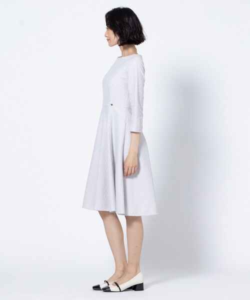 TOCCA(トッカ)の「SWEET TEA TIME LACE 総レースドレス(ワンピース・レディース・グレー系7/ネイビー系7・00/0/2)」の4枚目の写真