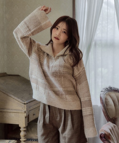 mideal(マイディール)の「half zip check knit / ハーフジップチェックニット(ニット/セーター・レディース・ボルドー/ネイビー/ブルー/ベージュ・FREE)」の2枚目の写真
