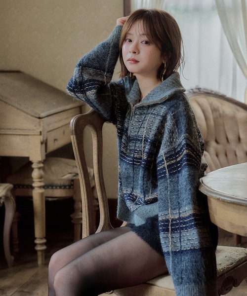 mideal(マイディール)の「half zip check knit / ハーフジップチェックニット(ニット/セーター・レディース・ボルドー/ネイビー/ブルー/ベージュ・FREE)」の22枚目の写真