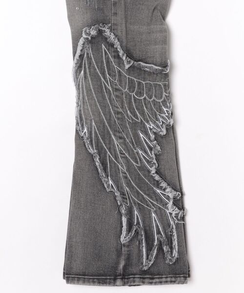 ViViDAY(ビビデー)の「スタッズ×ウィング刺繍フレアデニムパンツ(デニムパンツ・レディース・ブラック・S/L/M)」の3枚目の写真