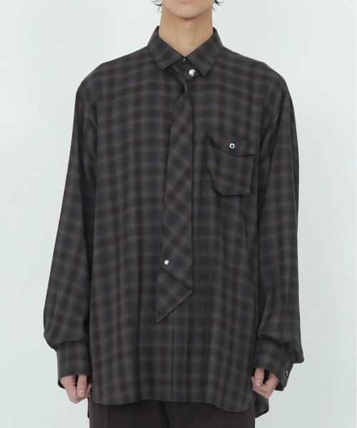 STUDIOUS(ステュディオス)の「NECKTIE SHIRT(シャツ/ブラウス・メンズ・ネイビー/ブラウン・2/1)」の6枚目の写真