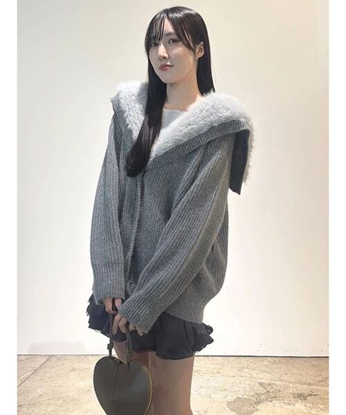 MERCURYDUO(マーキュリーデュオ)の「フェイクファーセーラーカラールーズニットカーディガン(カーディガン/ボレロ・レディース・アイボリー/グレー/ミント・FREE)」の18枚目の写真