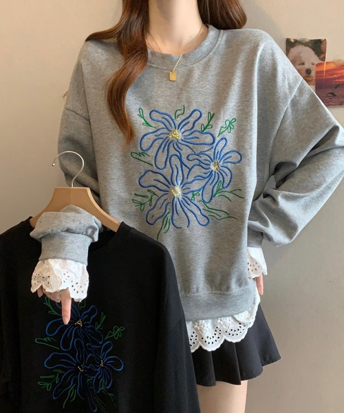 witch(ウイッチ)の「フラワー刺繍&レースレイヤード風スウェットシャツ(トレーナー)(スウェット・レディース・グレー/ブラック・FREE)」の3枚目の写真