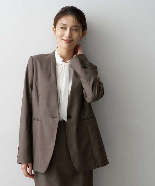 UNTITLED(アンタイトル)の「【SET UP】ウールシルクブレンドノーカラージャケット(ノーカラージャケット・レディース・ネイビー/ブラウン系その他/チャコールグレー・01/04/03/02/44/42/00/50/48/46)」の2枚目の写真