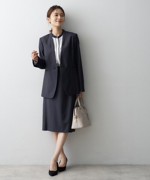UNTITLED(アンタイトル)の「【SET UP】ウールシルクブレンドノーカラージャケット(ノーカラージャケット・レディース・ネイビー/ブラウン系その他/チャコールグレー・01/04/03/02/44/42/00/50/48/46)」の17枚目の写真
