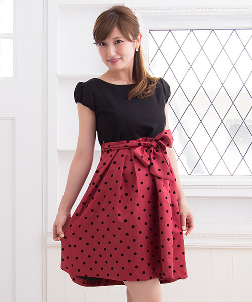 Sweetmommy 授乳服 マタニティ スウィートマミー の 熊田曜子さん着用 日本製 シャンタンフロッキードットフォーマル授乳ワンピース マタニティウェア Wear