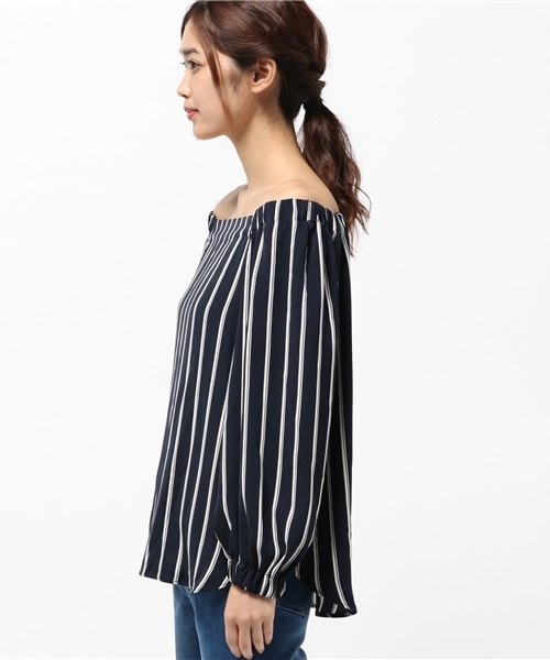 ROPE' PICNIC（ロペピクニック）の「無地ストライプオフショルダーブラウス（シャツ/ブラウス・レディース・ホワイト系その他5/ベージュ/ネイビー/ブルー系その他・38）」の8枚目の写真