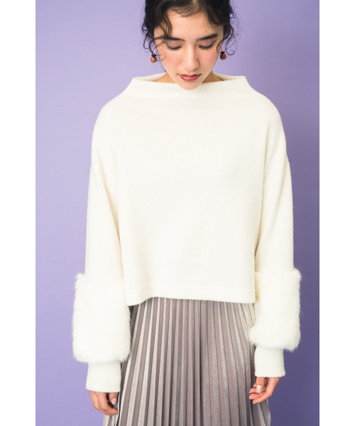 TEVALT（ヴァレット）の「<Titilate valet> ファー切り替えスリーブ　ボトルネック　プルオーバー（Tシャツ/カットソー・レディース・ホワイト/グレー/ネイビー・38）」の11枚目の写真