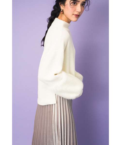 TEVALT（ヴァレット）の「<Titilate valet> ファー切り替えスリーブ　ボトルネック　プルオーバー（Tシャツ/カットソー・レディース・ホワイト/グレー/ネイビー・38）」の13枚目の写真