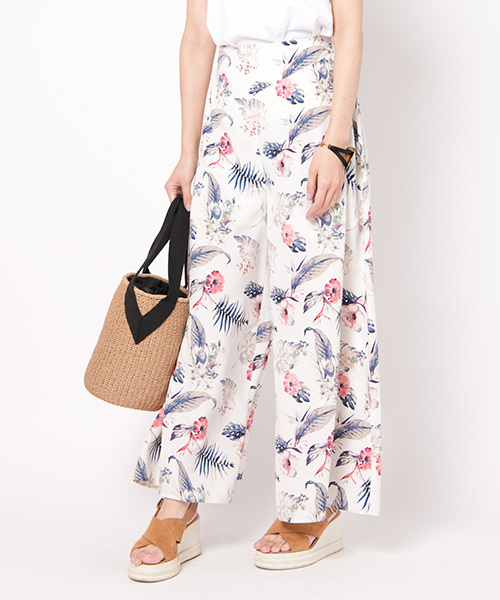 LAYMEE（レイミー）の「Sky flower pants（その他パンツ・レディース・ブラック/ホワイト/ブルー・FREE）」の2枚目の写真