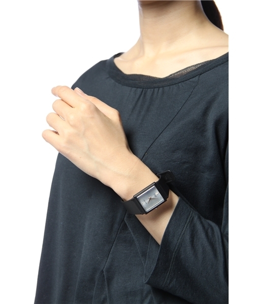 alcali(アルカリ)の「CASIO / 腕時計 <Analogue Rectangular> ≪サイト限定≫(アナログ腕時計・メンズ・ホワイト/グレー/ネイビー・FREE)」の11枚目の写真
