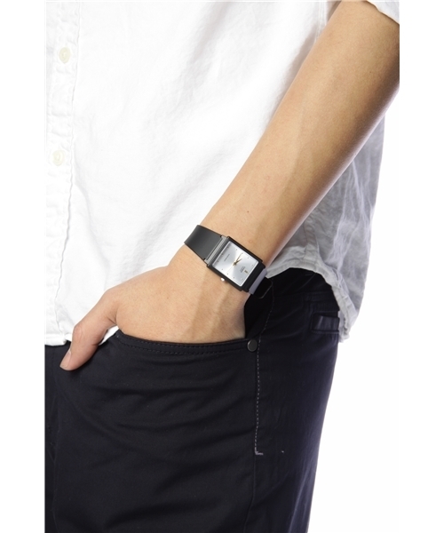 alcali(アルカリ)の「CASIO / 腕時計 <Analogue Rectangular> ≪サイト限定≫(アナログ腕時計・メンズ・ホワイト/グレー/ネイビー・FREE)」の8枚目の写真