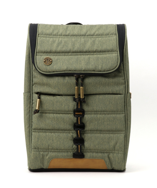 Focused Space(フォーカスドスペース)の「THE COMMANDER BACKPACK バックパック デイパック(バックパック/リュック・メンズ・ブラウン/タン/オリーブ/グレー系その他/グレー/カモフラージュ/ネイビー・ONE SIZE)」の5枚目の写真