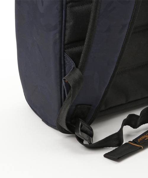 Focused Space(フォーカスドスペース)の「THE COMMANDER BACKPACK バックパック デイパック(バックパック/リュック・メンズ・ブラウン/タン/オリーブ/グレー系その他/グレー/カモフラージュ/ネイビー・ONE SIZE)」の11枚目の写真