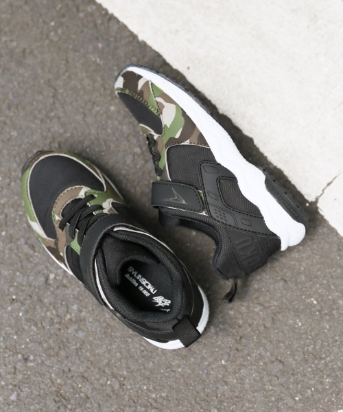 GLOBAL WORK（グローバルワーク）の「【キッズ】シュンソク 5/760593 （スニーカー・キッズ・カモフラージュ/グレー/ブラック・18/22/19/20/21）」の3枚目の写真