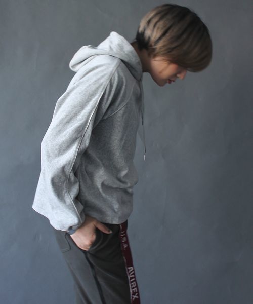 AVIREX(アヴィレックス)の「avirex/ アヴィレックス/ L/S EMBROIDERED PULLOVER PARKA/ 刺繍 プルオーバーパーカー(パーカー・レディース・グレー/ブルー/ブラック・FREE)」の8枚目の写真