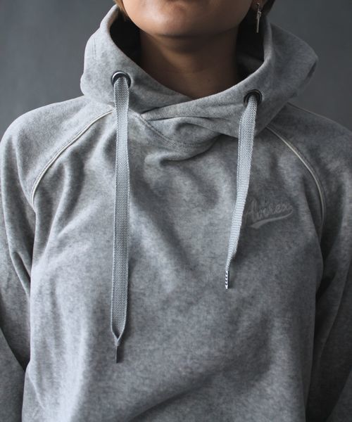 AVIREX(アヴィレックス)の「avirex/ アヴィレックス/ L/S EMBROIDERED PULLOVER PARKA/ 刺繍 プルオーバーパーカー(パーカー・レディース・グレー/ブルー/ブラック・FREE)」の11枚目の写真