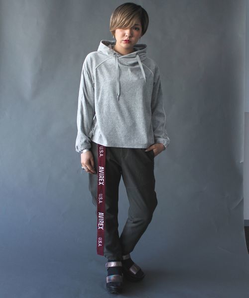 AVIREX(アヴィレックス)の「avirex/ アヴィレックス/ L/S EMBROIDERED PULLOVER PARKA/ 刺繍 プルオーバーパーカー(パーカー・レディース・グレー/ブルー/ブラック・FREE)」の12枚目の写真