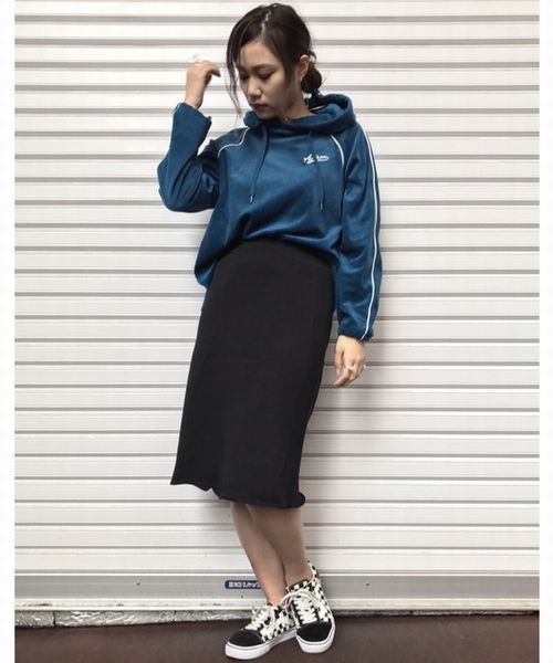 AVIREX(アヴィレックス)の「avirex/ アヴィレックス/ L/S EMBROIDERED PULLOVER PARKA/ 刺繍 プルオーバーパーカー(パーカー・レディース・グレー/ブルー/ブラック・FREE)」の4枚目の写真