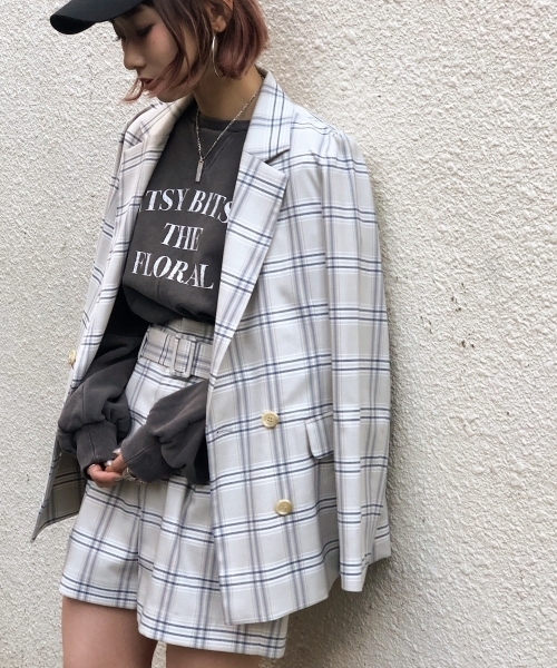 PAGEBOY(ページボーイ)の「チェック/無地テーラードジャケット(テーラードジャケット・レディース・ブラック/グレー系その他/ブルー系その他/ライトピンク・SMALL/MEDIUM)」の2枚目の写真