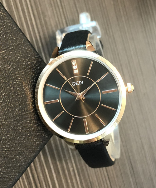 おしゃれスタ（オシャレスタ）の「【XROSS RAY】PUレザーベルト　ウオッチ（アナログ腕時計・レディース・ホワイト/ブラック/ブラウン/レッド/ピンク/ホワイト系その他/ブラック系その他/ブラウン系その他/レッド系その他/A/B/C/D/E/F/G/H/I/J/K/L/M/N/O/P/Q/R/S/T/ブラック系その他2/ブラック系その他3/ホワイト系その他2/ブラック系その他5/ブラウン系その他2/レッド系その他2/ピンク系その他/ブラック系その他4/ホワイト系その他3/ブラック系その他6/キャメル/ブラック系その他7/U/ブラウン系その他3/ブラウン系その他4/V/グリーン/レッド系その他3/パープル/グレー/W/レッド系その他4/ネイビー/ミント/サックスブルー/ブラウン系その他5/ホワイト系その他4/X/ピンク系その他2/グレー系その他/Y/レッド系その他5/Z/その他6/その他7/その他8/その他1/その他2/その他3/その他4/その他5・FREE）」の7枚目の写真