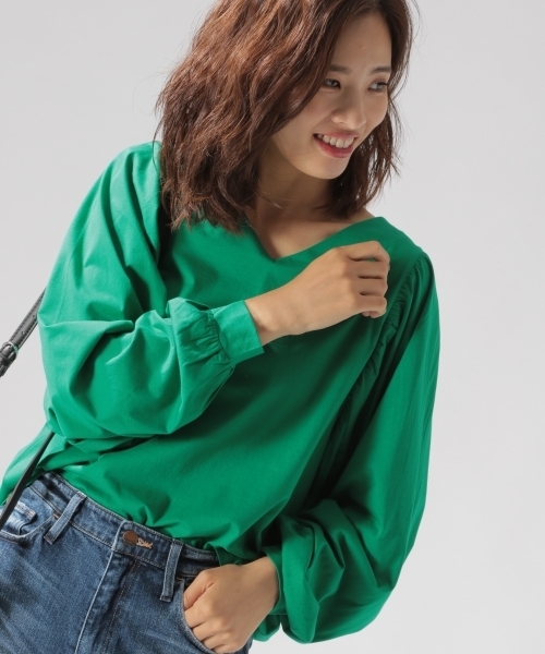 BAYFLOW(ベイフロー)の「ボリューム袖プルオーバー 18AW(シャツ/ブラウス・レディース・ネイビー/グレー/グリーン・SMALL/MEDIUM)」の3枚目の写真