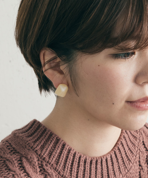 SMELLY（スメリー）の「カラークリアマーブル4ピアスセット（ピアス（両耳用）・レディース・グレー系その他/ベージュ系その他・-）」の3枚目の写真