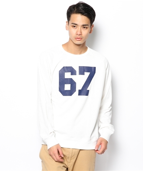 WEGO（ウィゴー）の「WEGO/ライトウェイト裏毛ロゴクルーネックスウェット（スウェット・メンズ・ホワイト/ブラック/杢グレー/ネイビー/マスタード/レッド・MEDIUM/LARGE）」の2枚目の写真