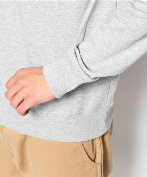 WEGO（ウィゴー）の「WEGO/ライトウェイト裏毛ロゴクルーネックスウェット（スウェット・メンズ・ホワイト/ブラック/杢グレー/ネイビー/マスタード/レッド・MEDIUM/LARGE）」の11枚目の写真
