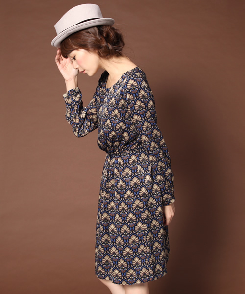 Soareak（ソアリーク）の「タペストリーガラワンピース（ワンピース・レディース・マスタード/ワイン・SMALL/MEDIUM）」の9枚目の写真