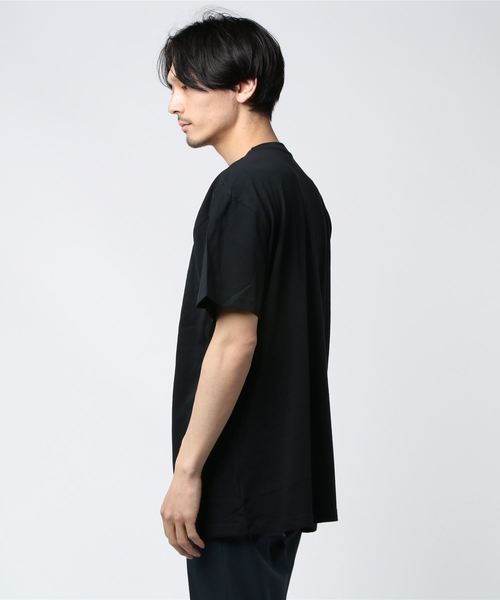 Purple&Yellow（パープルアンドイエロー）の「スーパー ビッグ シルエット プリント Tシャツ（Tシャツ/カットソー・メンズ・アイボリー/ブラック・MEDIUM/LARGE）」の4枚目の写真