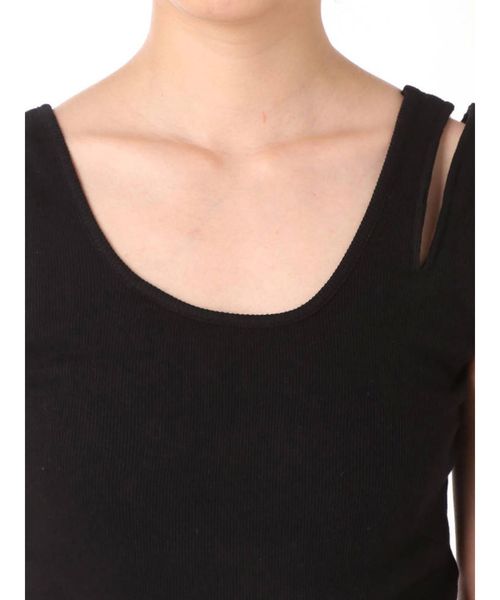 Ungrid（アングリッド）の「ショルダーデザインタンクトップ（タンクトップ・レディース・ブラック/オフホワイト/オリーブ/ブルー・FREE）」の13枚目の写真