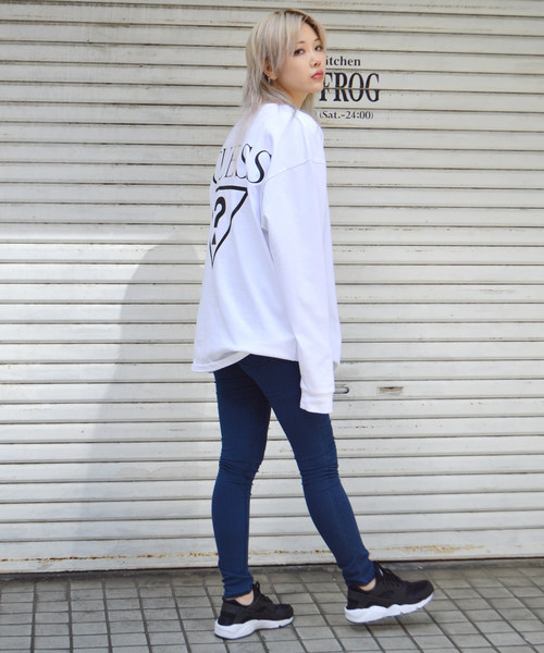 ROOPTOKYO(ループトウキョウ)の「別注:Guess Green Label/ゲスグリーンレーベル 2-Tone Triangle Q Mark Back Print LS Tee(Tシャツ/カットソー・メンズ・ホワイト/ブラック・M/S/XL/L)」の19枚目の写真