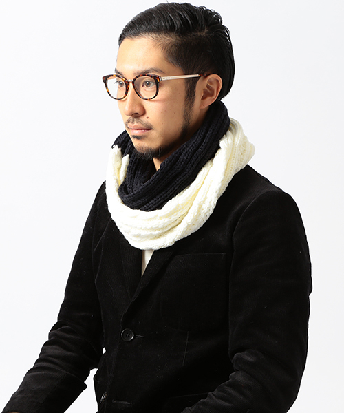 BEAMS（ビームス）の「◎BEAMS / ケーブル×リブ スヌード（ストール/ショール・メンズ・オフホワイト/グレー/ワイン/ネイビー・ONE SIZE）」の2枚目の写真