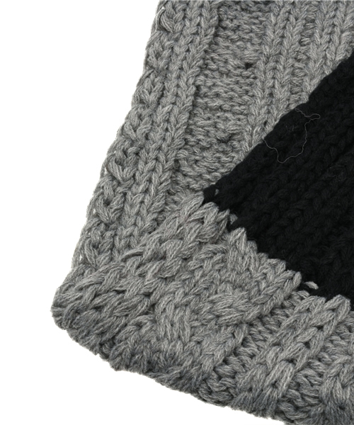 BEAMS（ビームス）の「◎BEAMS / ケーブル×リブ スヌード（ストール/ショール・メンズ・オフホワイト/グレー/ワイン/ネイビー・ONE SIZE）」の5枚目の写真