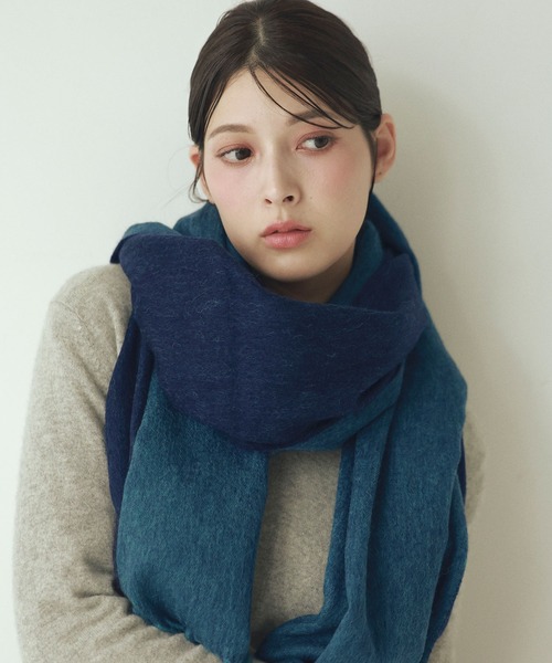 Filomo（フィローモ）の「[Filomo]カシミヤ＆アルパカ 大判ストール（マフラー・レディース・ベージュ/グレー/グリーン・FREE）」の16枚目の写真