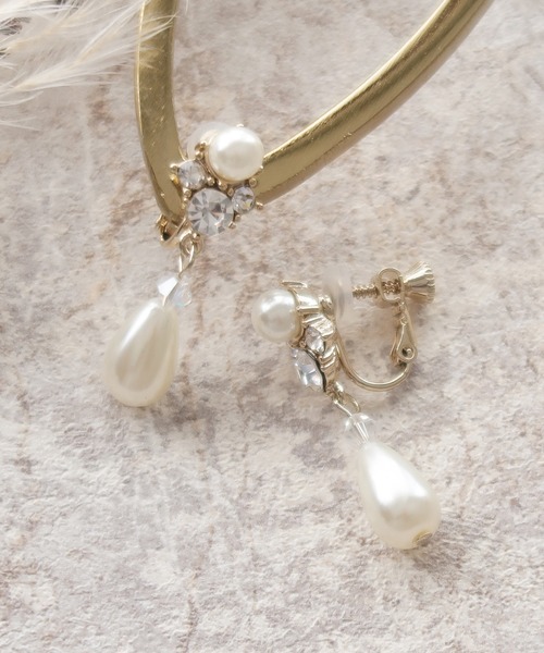 Cupid Heart(キューピッドハート)の「【Cupid Heart】結婚式アクセ サリー グゥトレットゥ パールイヤリング(イヤリング・レディース・ベージュ・MEDIUM)」の6枚目の写真