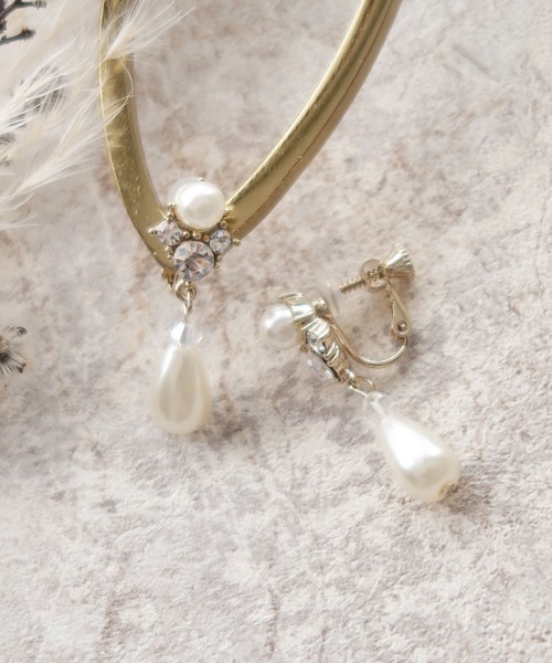 Cupid Heart(キューピッドハート)の「【Cupid Heart】結婚式アクセ サリー グゥトレットゥ パールイヤリング(イヤリング・レディース・ベージュ・MEDIUM)」の4枚目の写真