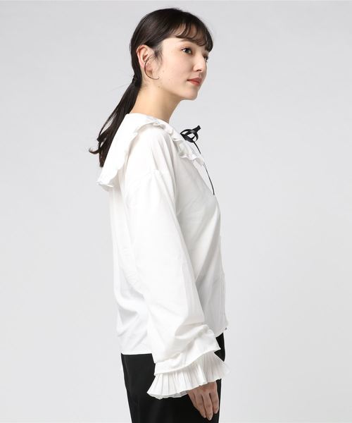 WEGO（ウィゴー）の「WEGO/リボンタイ付きボリュームテールスリーブブラウス（シャツ/ブラウス・レディース・ホワイト/アイボリー・FREE）」の3枚目の写真